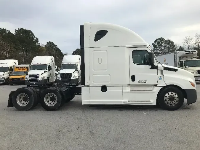 2019 Freightliner T12664ST