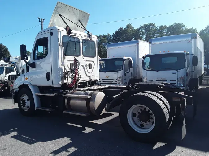 2016 FREIGHTLINER/MERCEDES CASCADIA 113