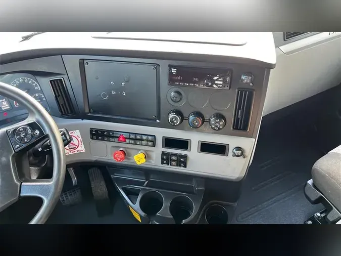 2020 FREIGHTLINER CA126