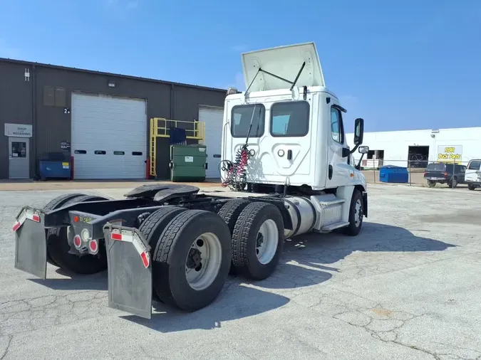 2019 FREIGHTLINER CASCADIA 125