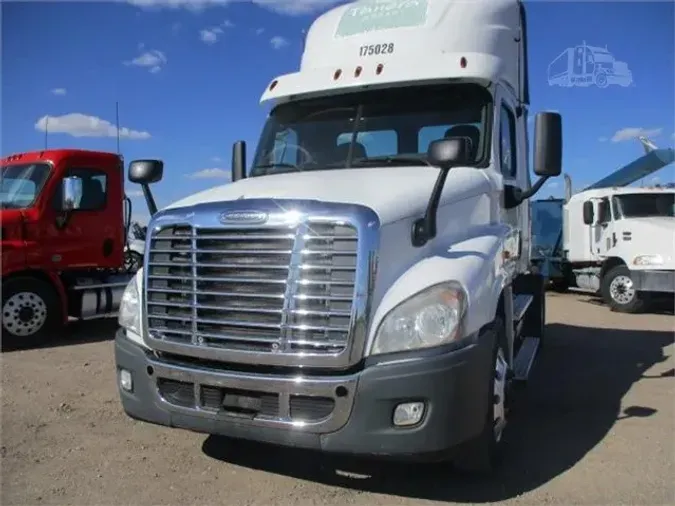 2017 FREIGHTLINER CASCADIA 1258eb9cb5428a030dc1cc8446d7b1632b0