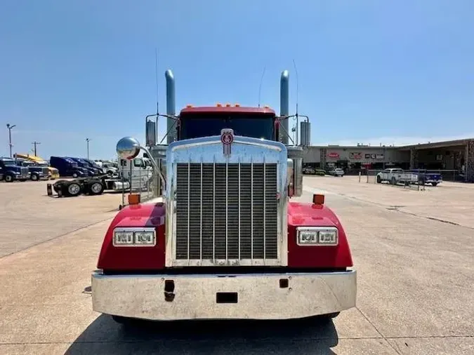 2021 Kenworth W900L