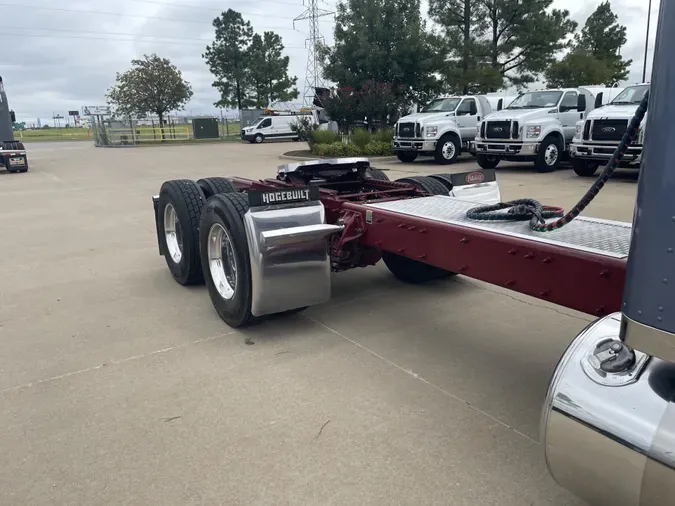 2023 Peterbilt 389