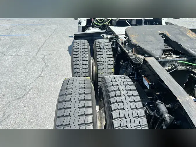 2020 Freightliner Cascadia 126