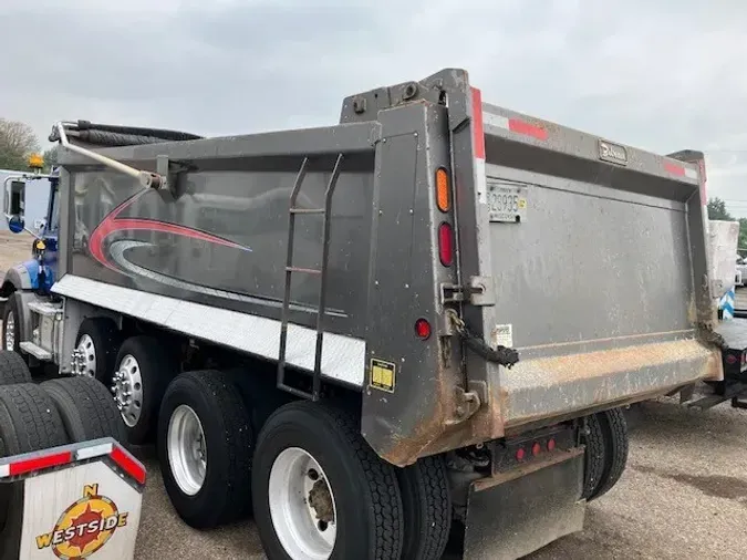 2019 Mack Granite