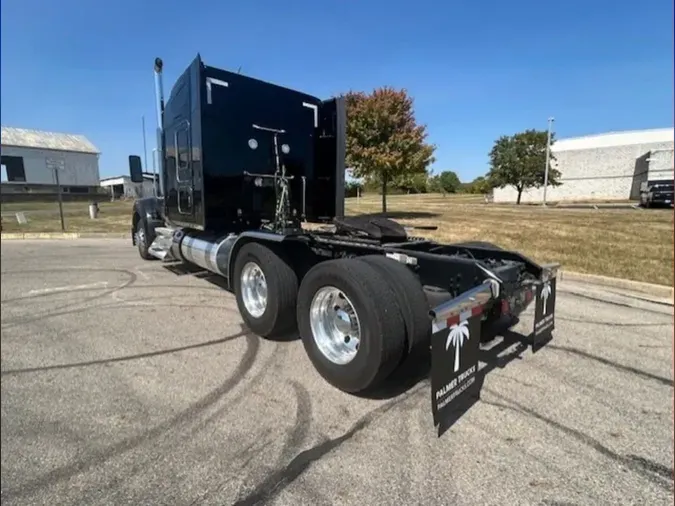 2024 Kenworth W990