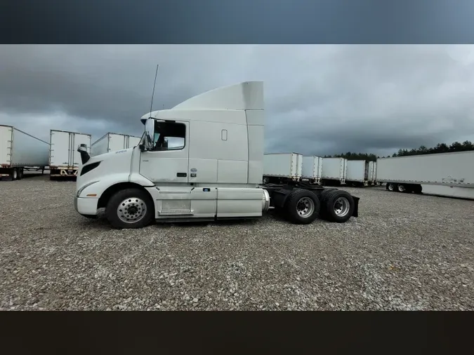 2019 Volvo VNL 740