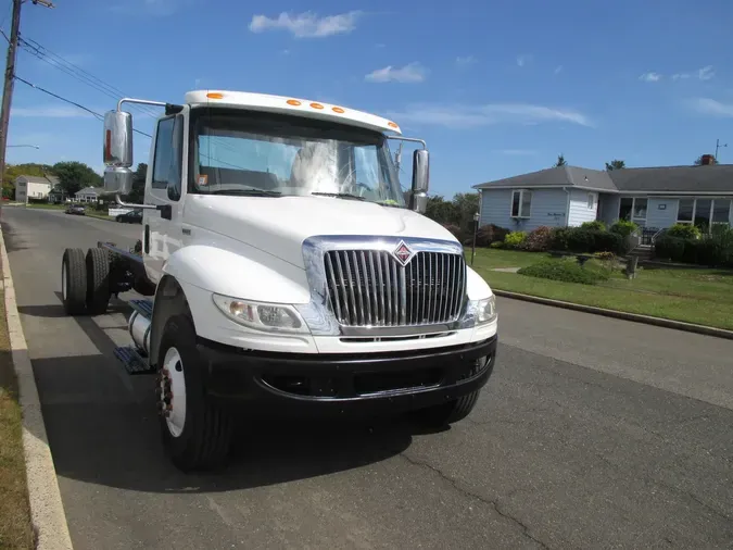 2012 INTERNATIONAL 4300