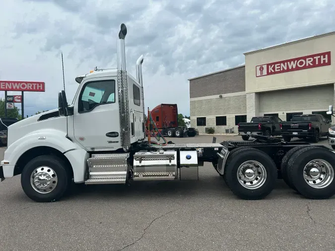 2026 Kenworth T880 Short Hood