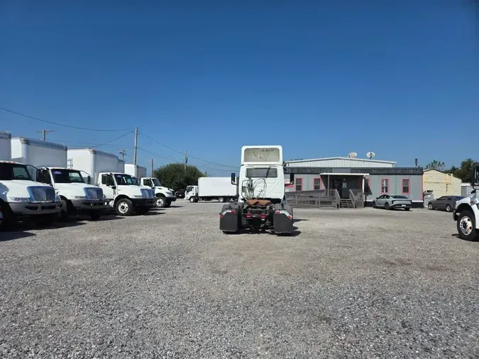 2019 NAVISTAR INTERNATIONAL LT625 DAYCAB T/A8ec5db35b7ddcd18618d7851ccf0317f