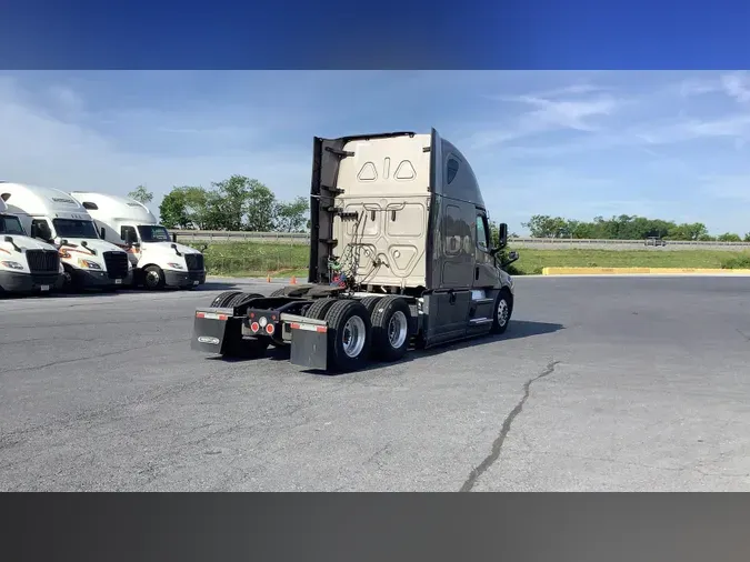 2024 Freightliner Cascadia 1268ec94c7bec00db265da0ca14a17b138a