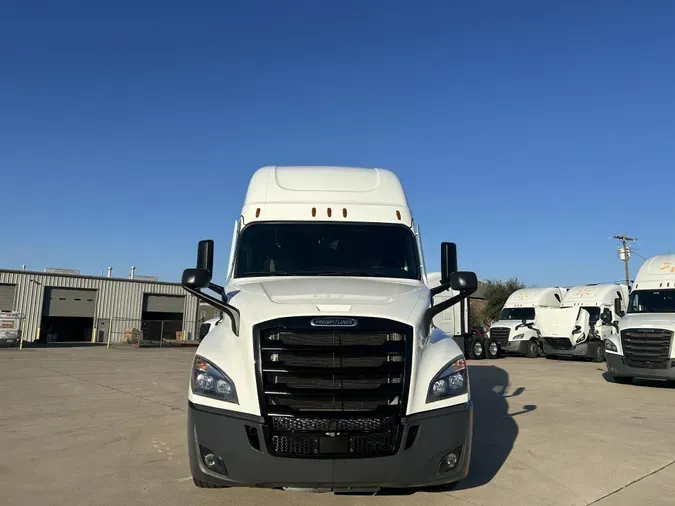 2021 Freightliner Cascadia
