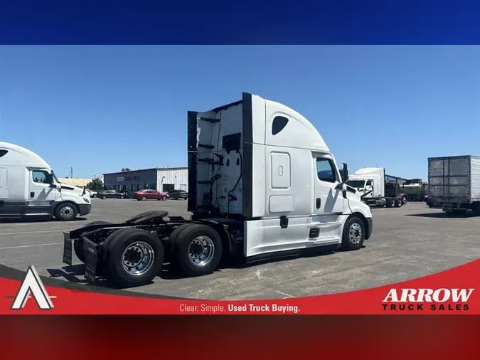 2022 FREIGHTLINER CA126