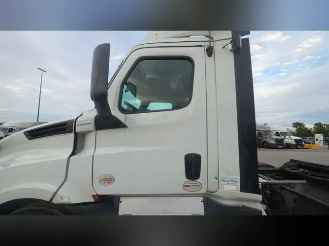 2020 Freightliner Cascadia 126