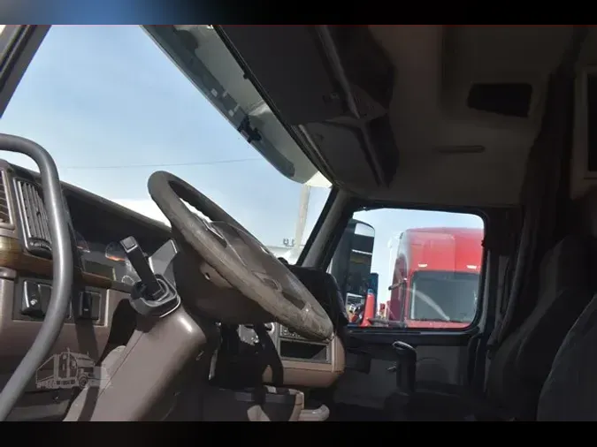 2013 VOLVO VNL64T630