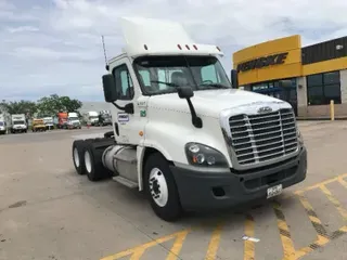 2017 FREIGHTLINER X12564ST