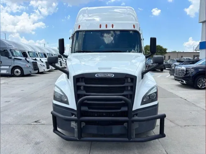 2023 Freightliner Cascadia 126