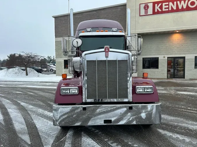 2021 Kenworth W900L