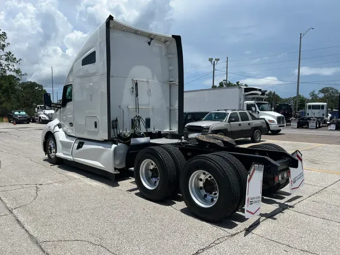 2022 Kenworth T680