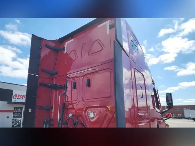 2023 FREIGHTLINER CA126