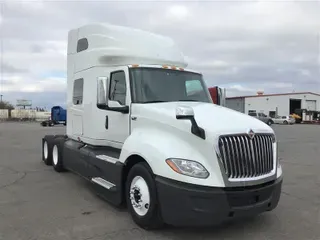 2018 INTERNATIONAL LT
