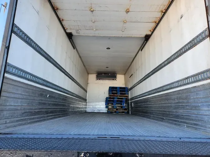 2016 HINO 338 Derated