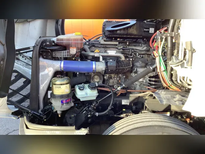 2021 Freightliner Cascadia 1268ee8004dbc6dd83568206d93e5e258a8