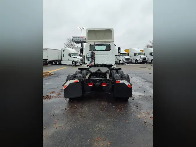 2019 NAVISTAR INTERNATIONAL LT625 DAYCAB T/A