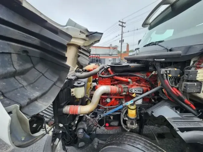 2019 NAVISTAR INTERNATIONAL LT625 DAYCAB T/A
