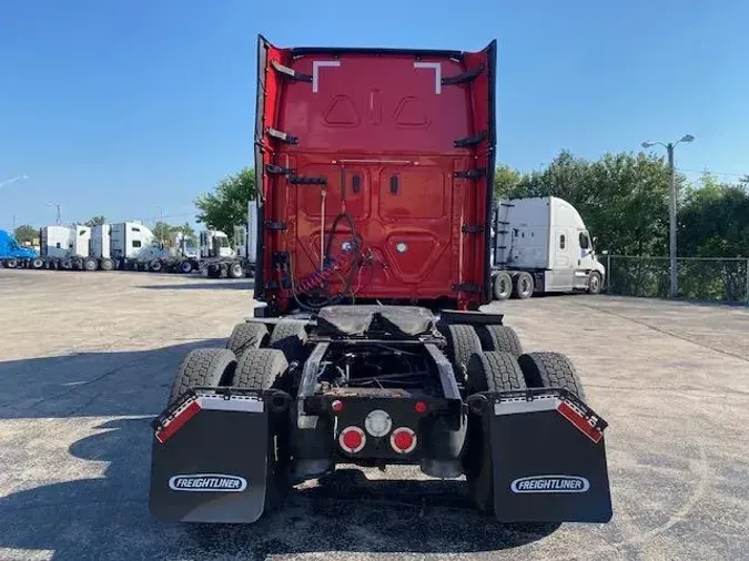 2022 Freightliner Cascadia