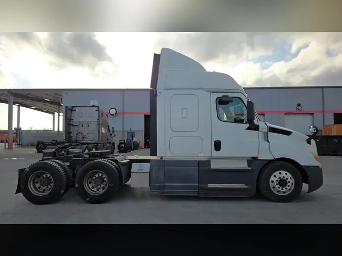 2020 Freightliner Cascadia