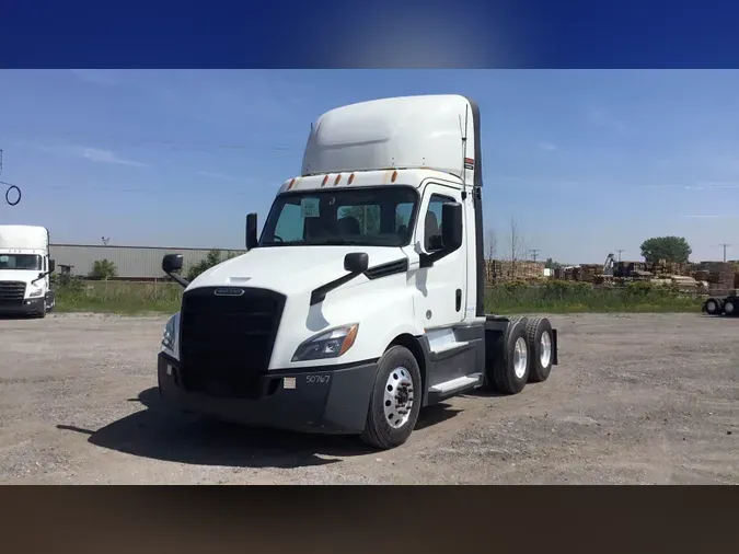 2020 Freightliner Cascadia 126