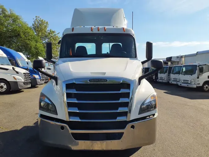 2019 FREIGHTLINER NEW CASCADIA PX12664