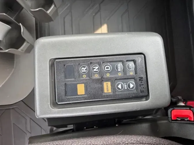 2020 VOLVO TRUCK VNL64T300