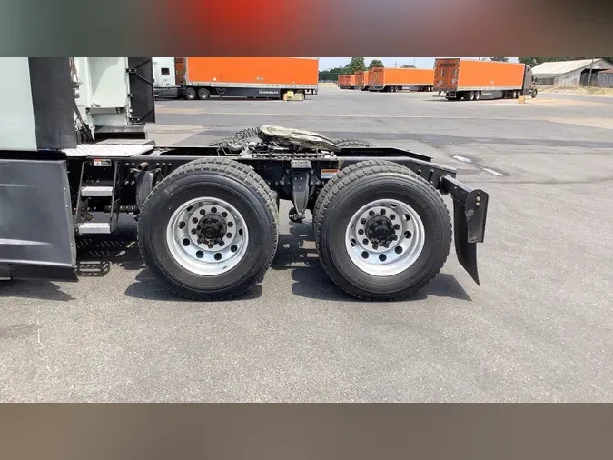 2020 Freightliner Cascadia 126