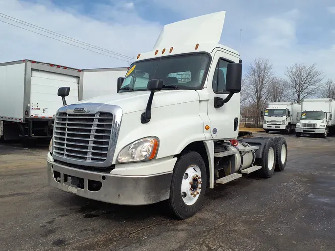 2018 FREIGHTLINER/MERCEDES CASCADIA 1258efdee3754f45723ff01800770393925