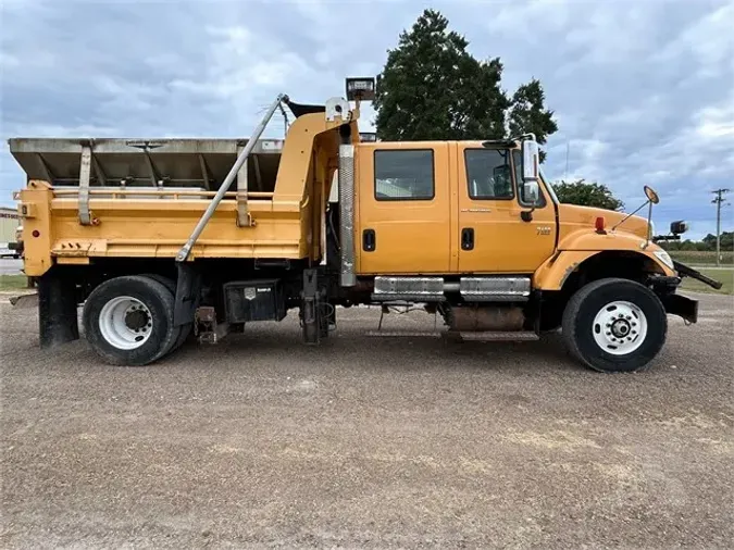 2005 INTERNATIONAL WORKSTAR 7400