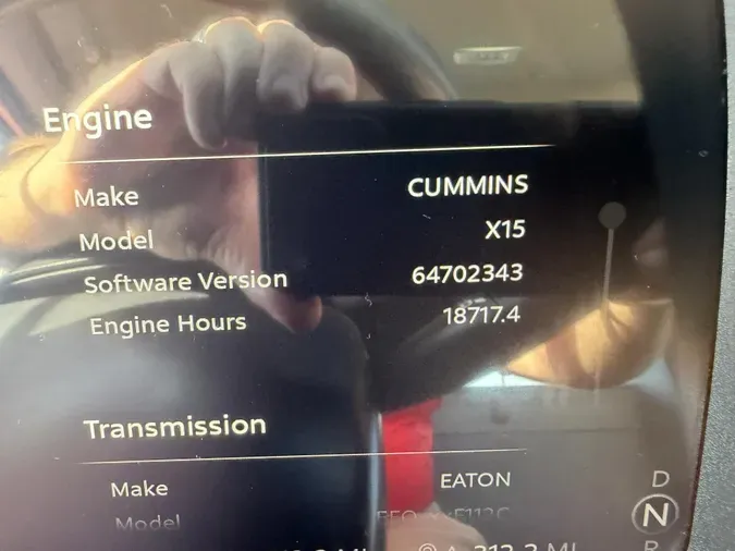 2023 Peterbilt 579
