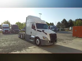 2021 Freightliner Cascadia 126