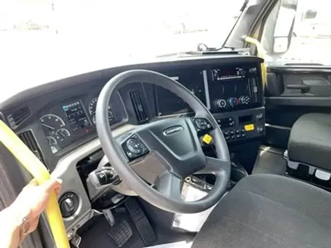 2023 Freightliner Cascadia