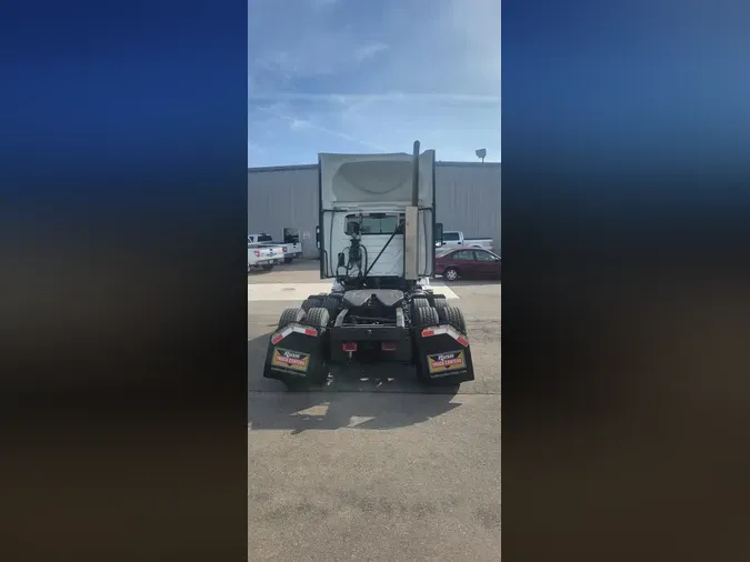 2021 International LT625