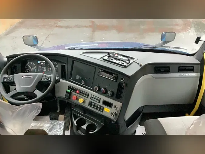 2022 Freightliner Cascadia