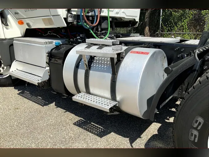 2019 INT LT625 6x4