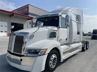 2017 Western Star 5700XE