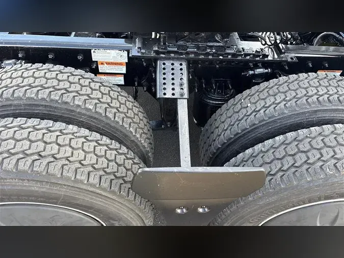 2022 FREIGHTLINER CA126