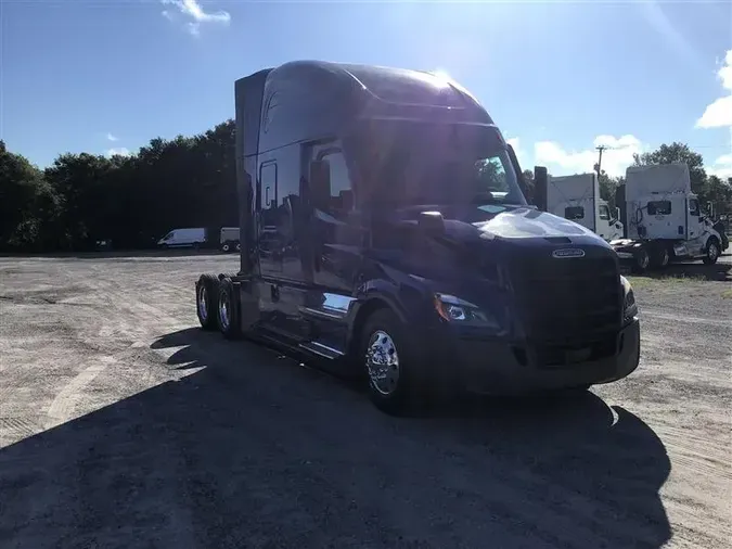 2021 FREIGHTLINER CA126