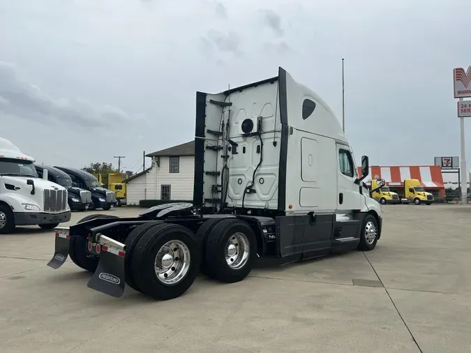 2021 Freightliner Cascadia