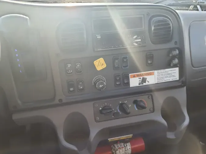 2020 FREIGHTLINER/MERCEDES M2 106