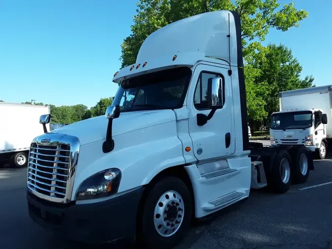 2019 FREIGHTLINER/MERCEDES CASCADIA 1258f13deb7cfe8ae1467778ca437f1c330