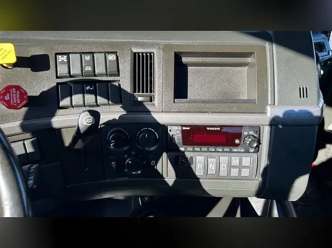 2022 VOLVO VNL64T3008f14036ec65bee7b6567c6d6e4aec726